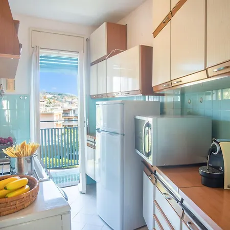 Apartman Bilocale Vista Mare Con Piscina - Happy