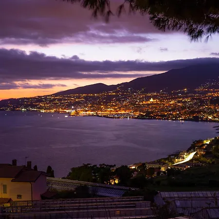 Bilocale Vista Mare Con Piscina - Happy Apartment Sanremo