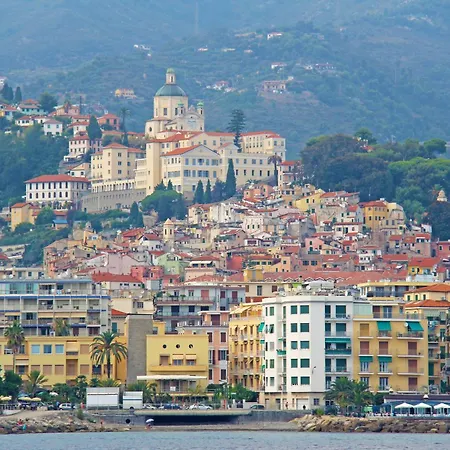 Bilocale Vista Mare Con Piscina Seaview Balcony & Pool - Happy Apartamento Sanremo