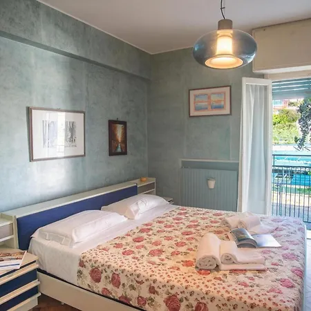 Apartamento Bilocale Vista Mare Con Piscina Seaview Balcony & Pool - Happy *